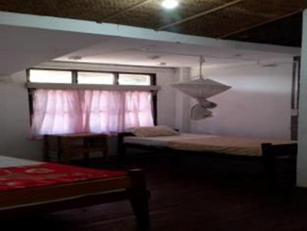 Prince Hotel Mrauk U Bagian luar foto
