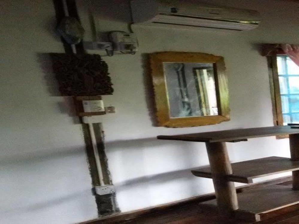 Prince Hotel Mrauk U Bagian luar foto