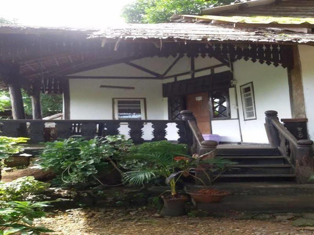Prince Hotel Mrauk U Bagian luar foto