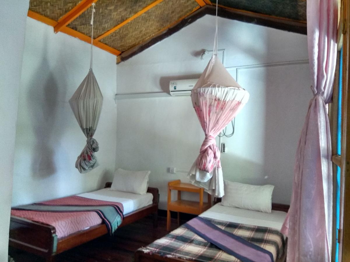 Prince Hotel Mrauk U Bagian luar foto