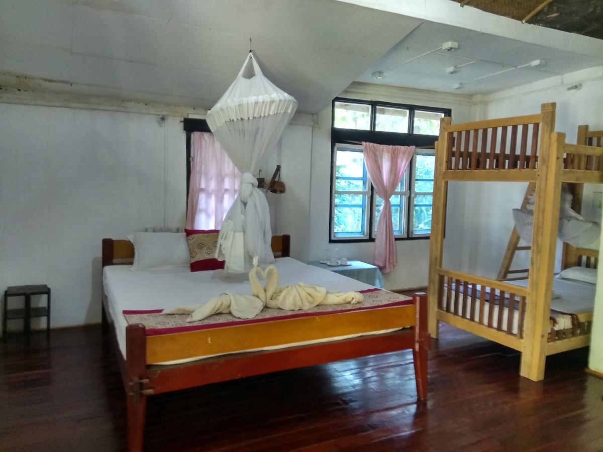 Prince Hotel Mrauk U Bagian luar foto
