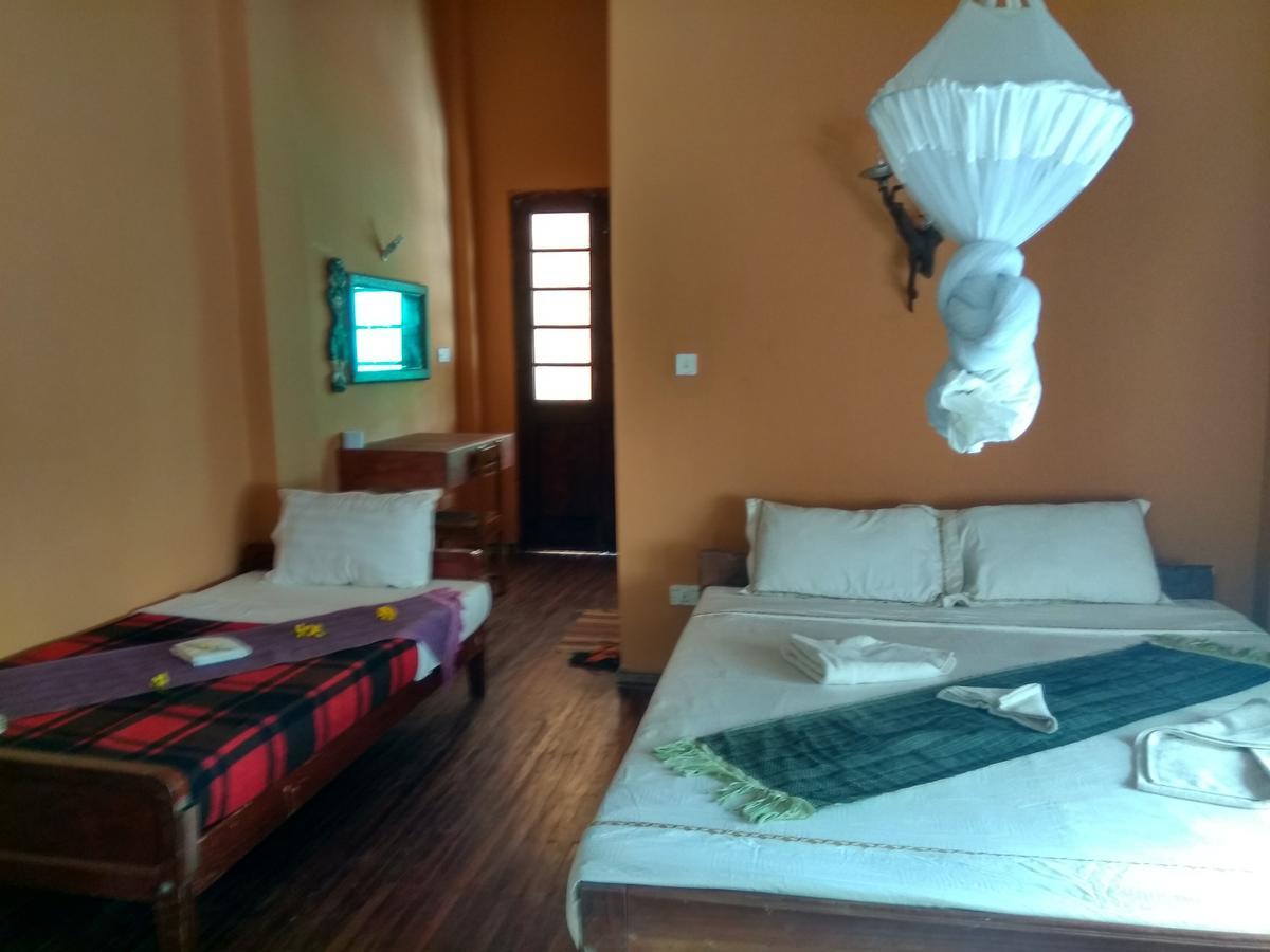 Prince Hotel Mrauk U Bagian luar foto