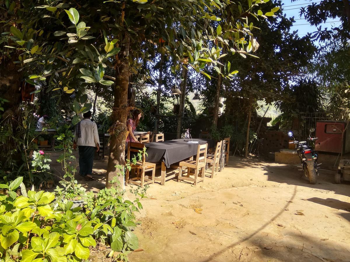 Prince Hotel Mrauk U Bagian luar foto