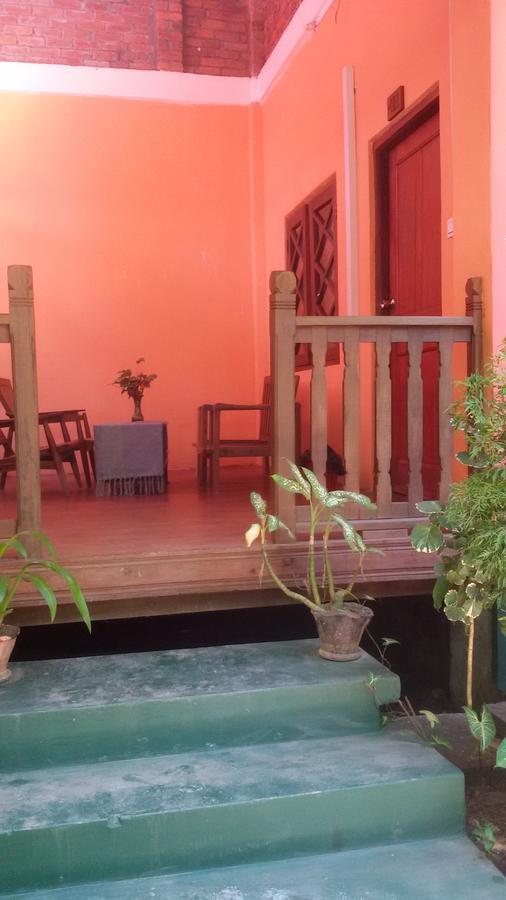 Prince Hotel Mrauk U Bagian luar foto